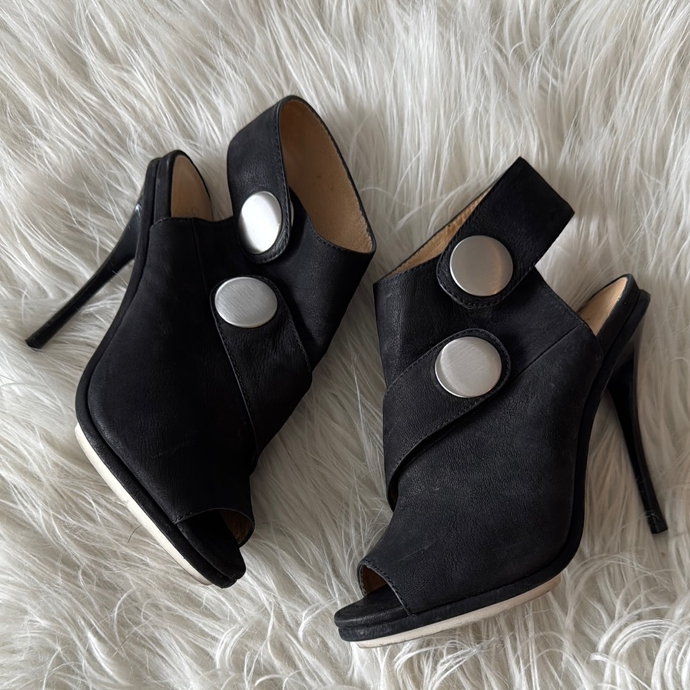 lamb shelbie open toe ankle bootie size 6.5